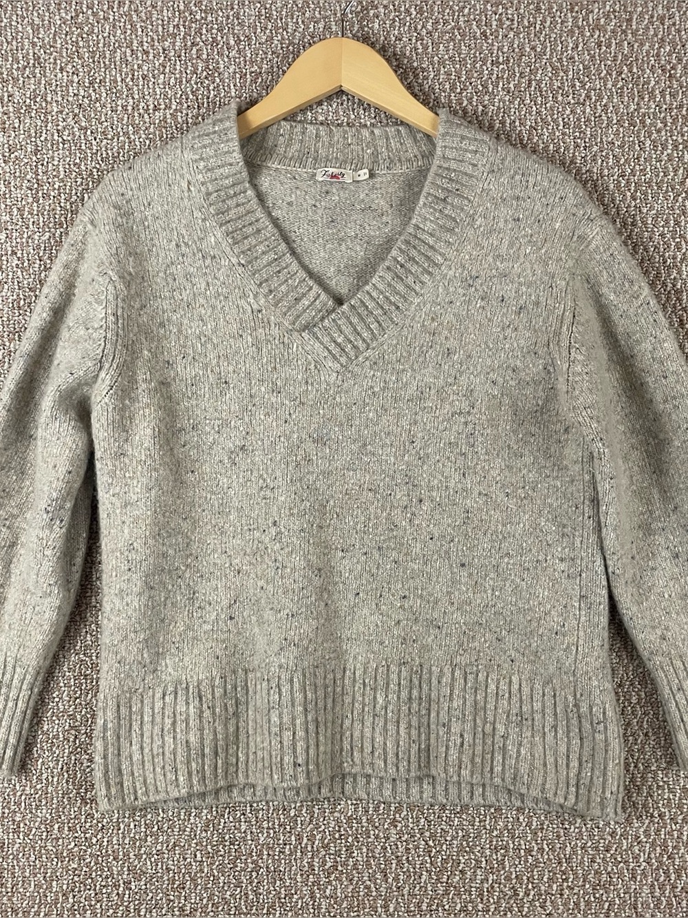 Faherty Sweater Women's Medium Driftwood Donegal V-Neck Merino Alpaca Blend F320